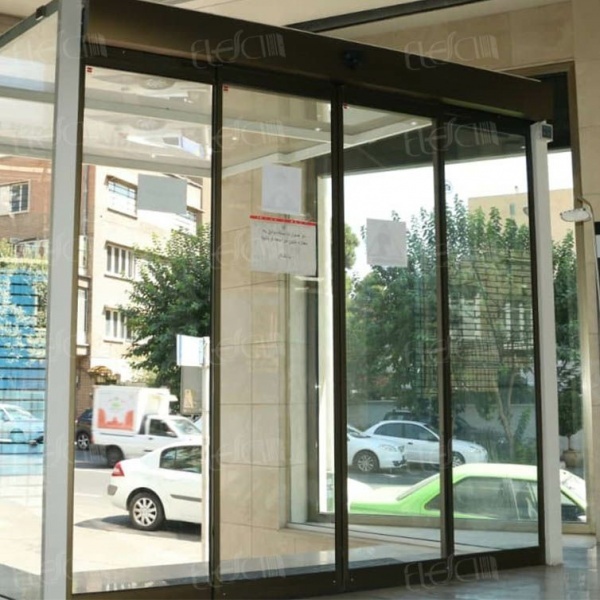 درب برقی شیشه ای